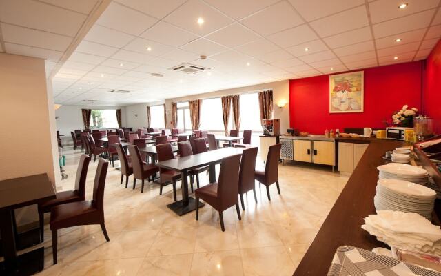 Hotel Milton (ex Gis Hotel)