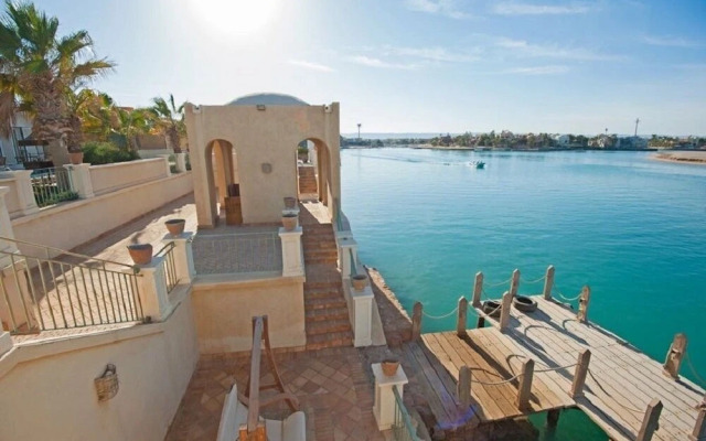 Chic 4-Bedroom White Villa for Rent in El Gouna Egypt
