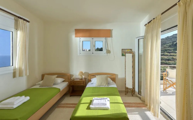 Private Villa With Amazing View and Shared Pool