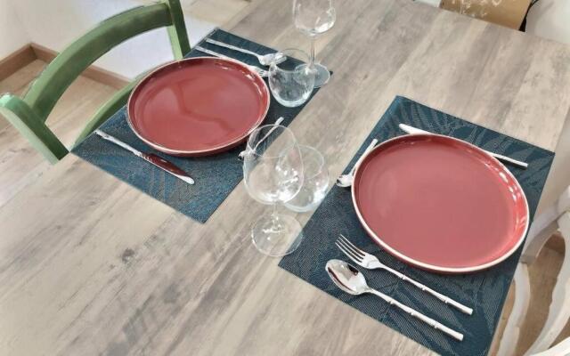 Studio tout confort, terrasse, calme Moustiers #7