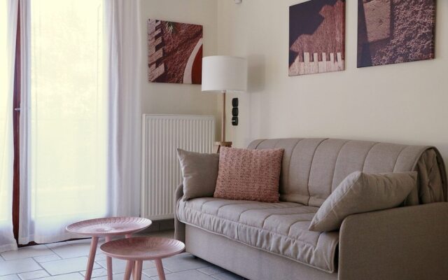 PYRGOS RALLI ESTATE Apartments and Suites