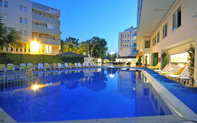 Sun Bay Park Hotel