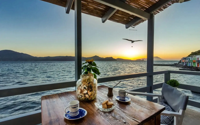 Kalimera & Apoplous Boathouse