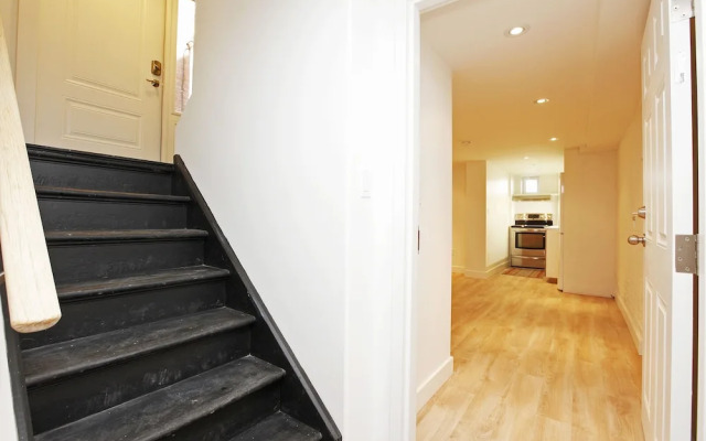 Applewood Suites - Executive Basement