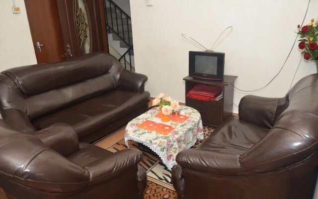 Spot On 89920 Muwaffaq Inn