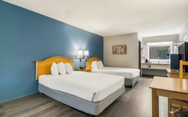 Econo Lodge Branson Theater District