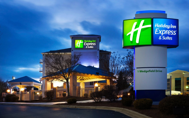 Holiday Inn Express & Suites Asheville SW - Outlet Ctr Area