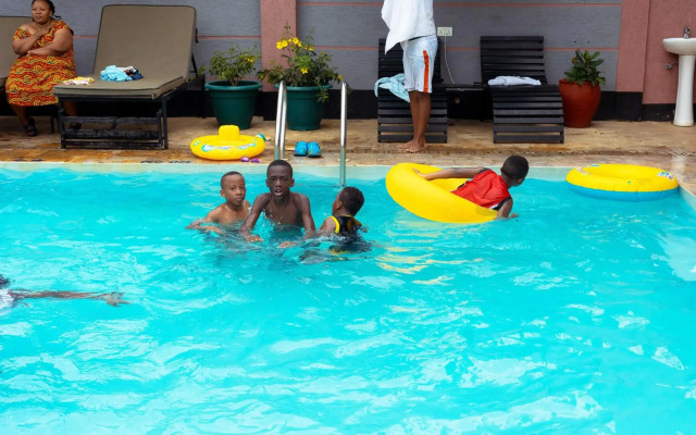 The Okaseni Lodge