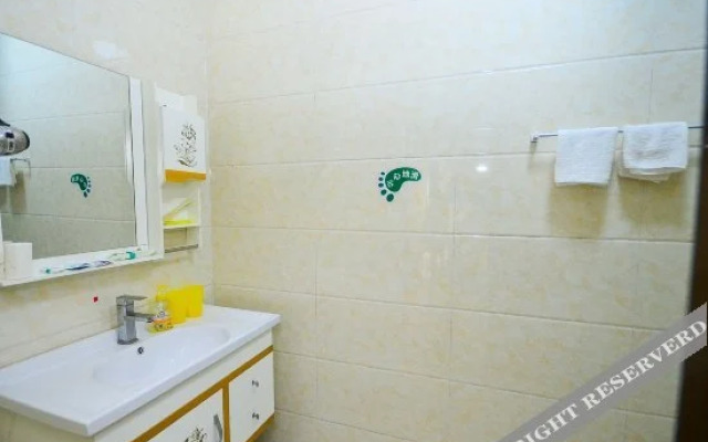 Shude Hostel
