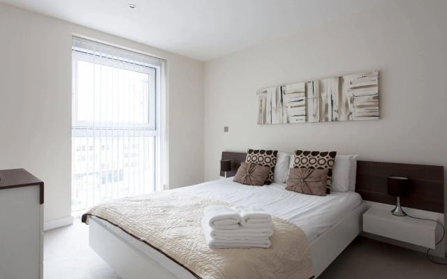 Bezier Apartments by MySquare
