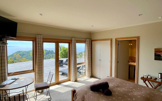Parautane Lodge