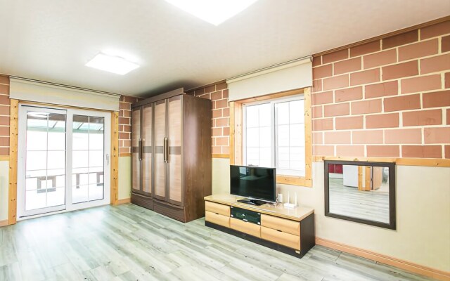 Gyeongju Lohas Daenamu Pension