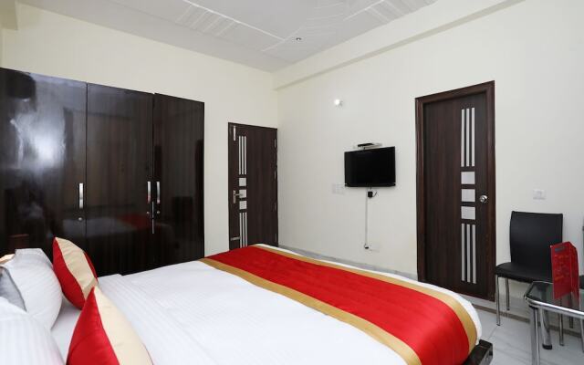 OYO 10928 Go Rooms