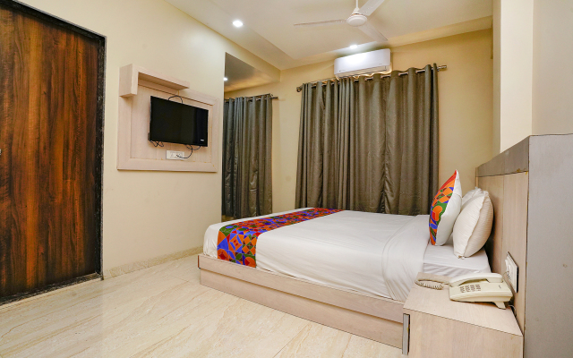 Fabhotel Bhiwandi Palace