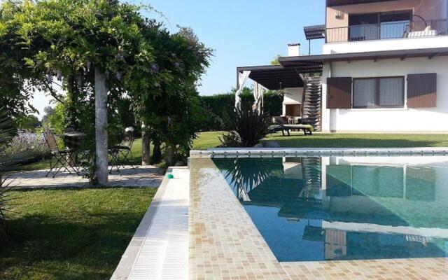 Beautiful Villa With Private Pool by Beahost