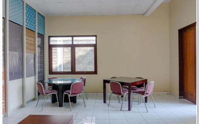 RedDoorz near Jogja City Mall 4