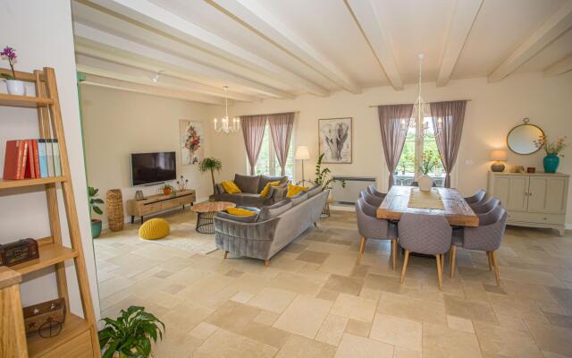 Vita 5 in Visnjan with 4 bedrooms and 4 bathrooms