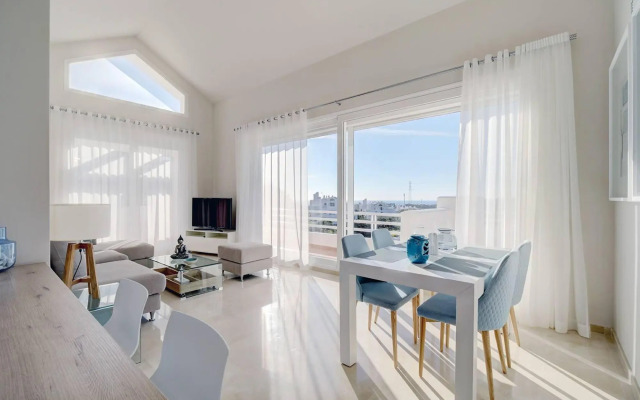 Luxury Penthouse Alcazaba Lagoon EHHouse