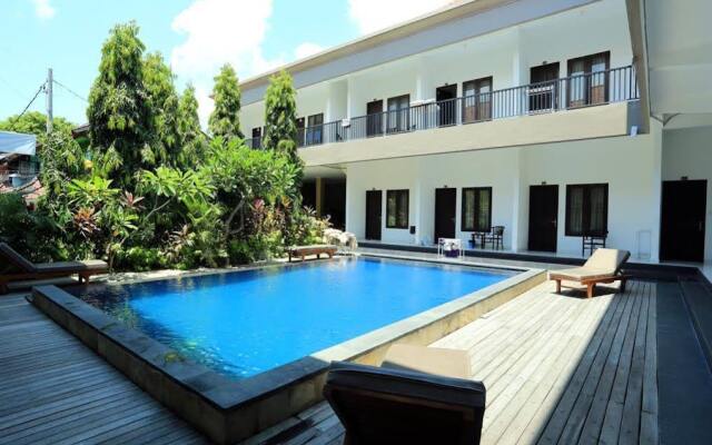 RedDoorz @ Raya Seminyak