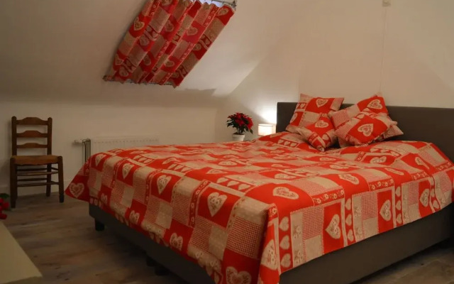 Spacious Villa in Gesves With Swimming Pool