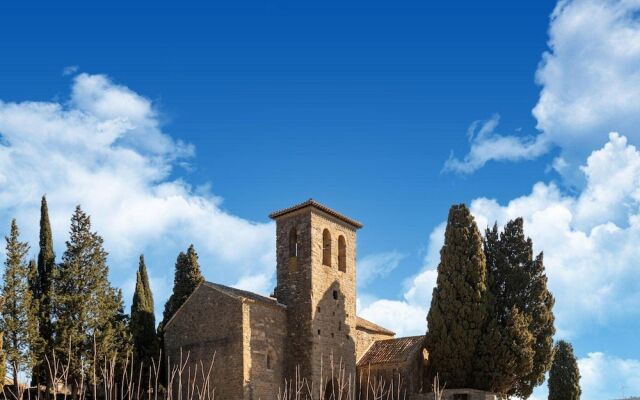 Villa in Montbrun With Pool and Mountain Views