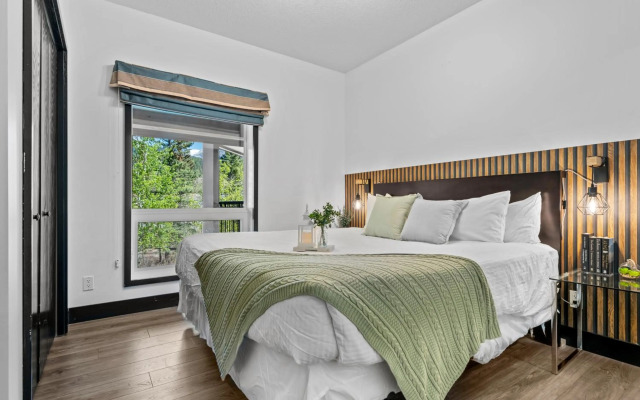Instant Suites - Luxury 2 BR Suite in Canmore | Banff