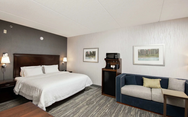 Hampton Inn & Suites Barrie