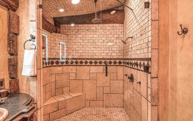 Forge Lake Lodge in Topton