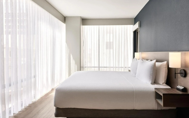 Hyatt Place Phoenix / Downtown