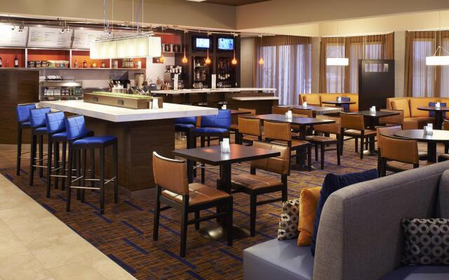 Courtyard by Marriott Chicago Arlington Heights / South