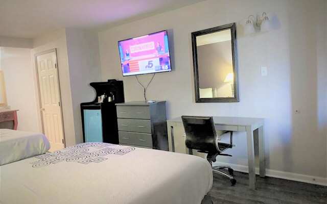 R Nite Star Inn & Suite
