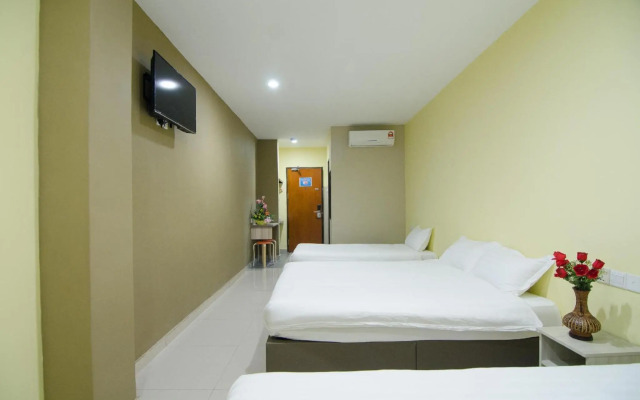 OYO 338 Hotel Raja Bot