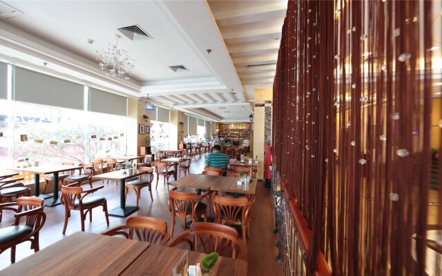 Nanzhou Hotel