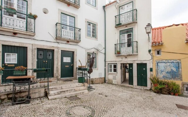 Alfama Charming Apt With 2 Free Bikes By Timecooler