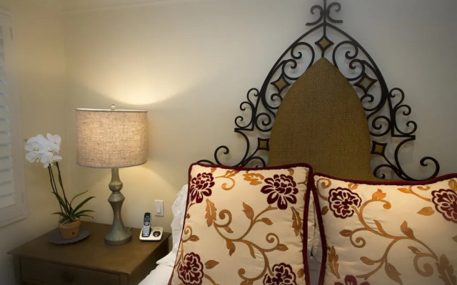 Sunset Cove Villas in Laguna Beach