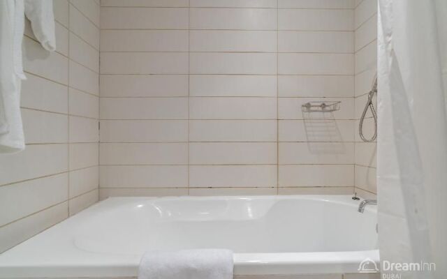 Dream Inn Dubai - Burj Views