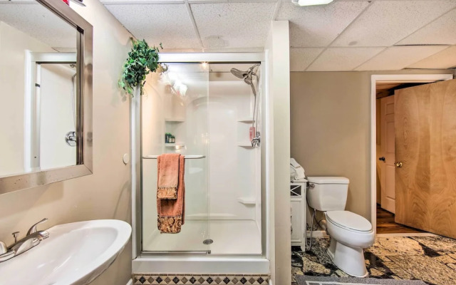 Spacious Palmyra Home w/ Fire Pit & Deck!