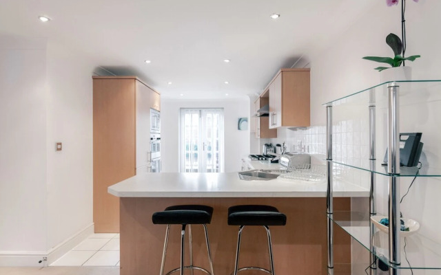 Roomspace Apartments -Sandfield Court