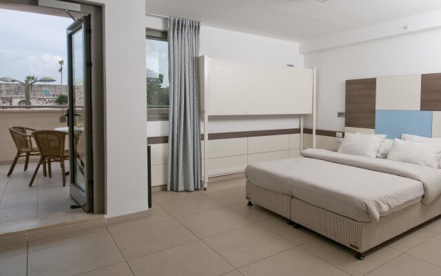 HI Akko Hostel
