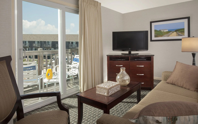 Ocean Mist Beach Hotel & Suites