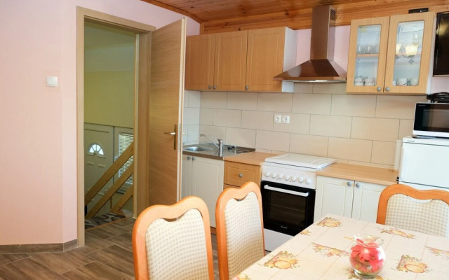 Apartment Jorsi With Mountain View