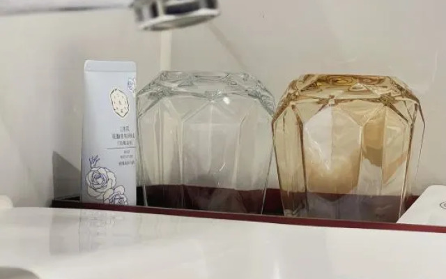 Qiling Ln Dongfang Hotel