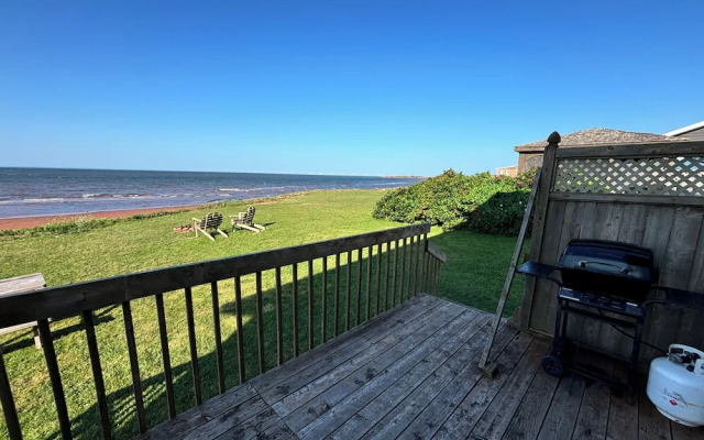 80 Oceanside Cottage