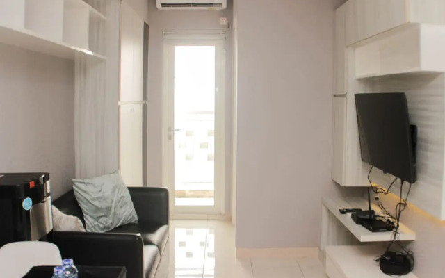 Warm And Enjoy Living 2Br At Springlake Summarecon Bekasi Apartment