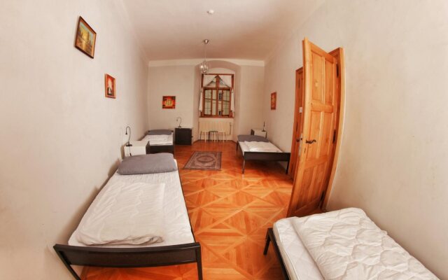 Hostel HOMEr - Old Town Square