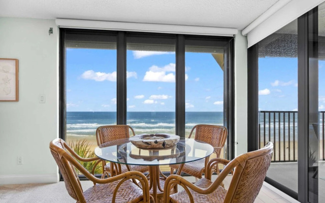 Vast Oceanfront Views Pool Patio Tennis