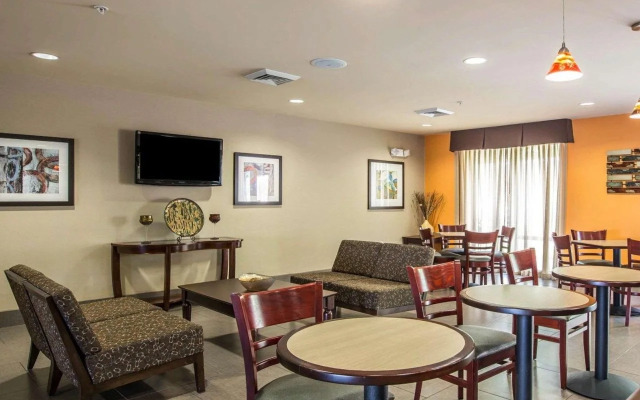 Comfort Suites Whitsett - Greensboro East