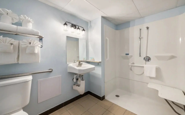 Garner Hotel Virginia Beach North by IHG
