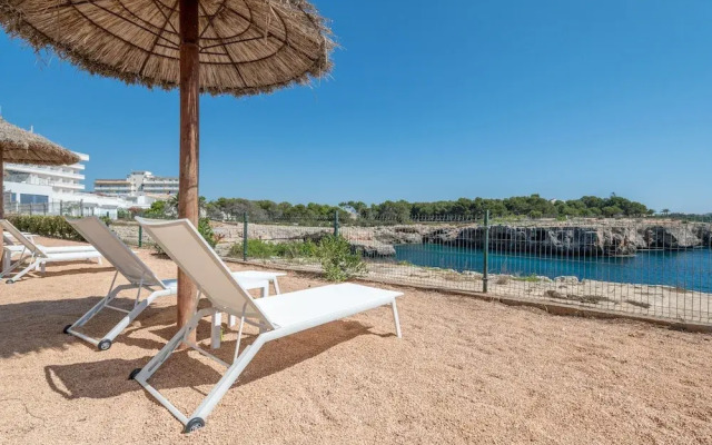 Orange Colom Seaside Apartments