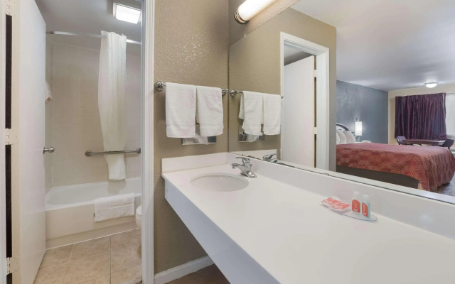 Econo Lodge Thomaston